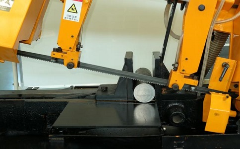 汉阳数控带锯床自动送料精度会出现偏差吗？